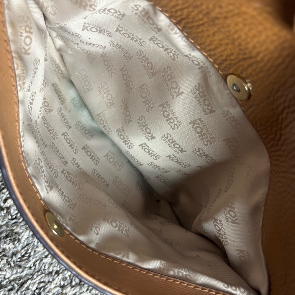 Michael Kors Bedford Brown Pebbled Leather Tassel Zipper Foldover Crossbody Bag - Picture 7 of 16